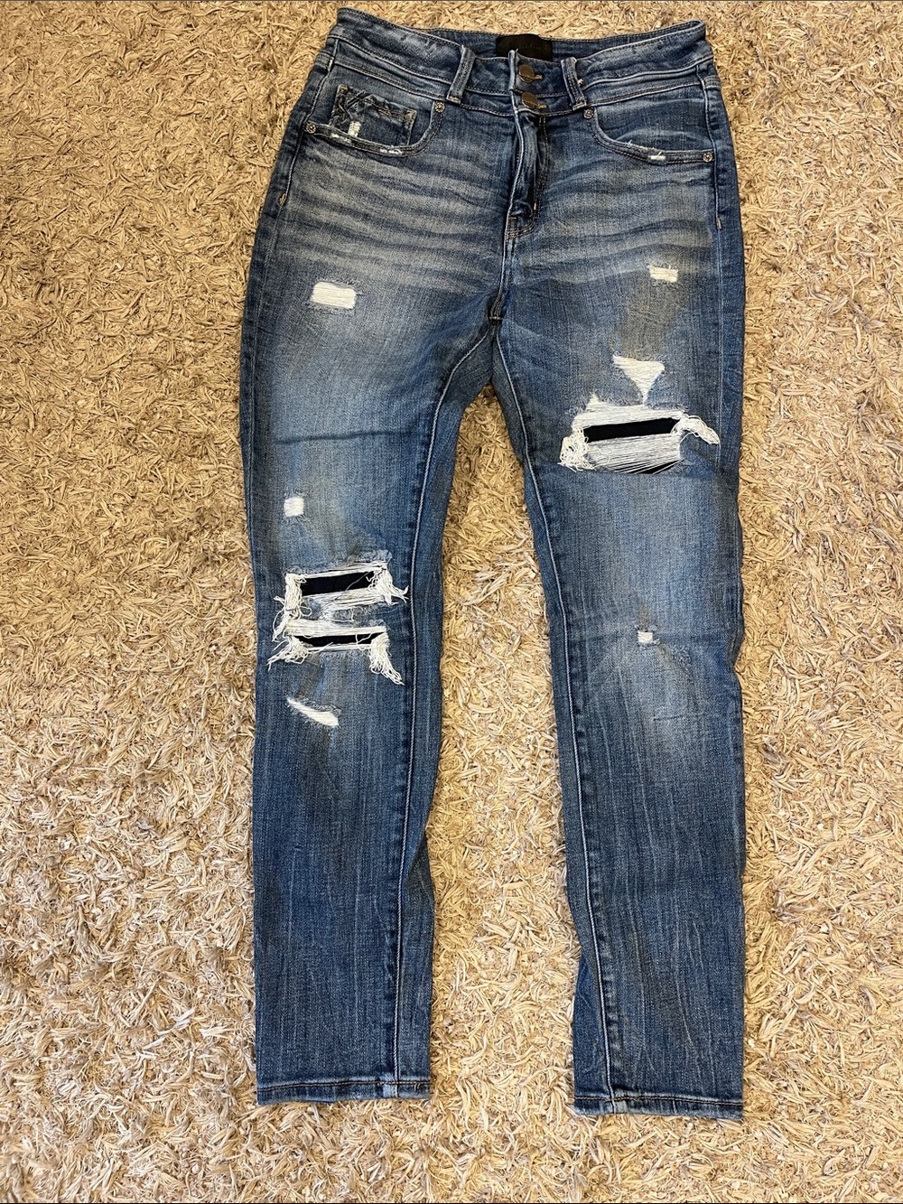 Buckle Women's Distressed Dark Blue Skinny Jeans